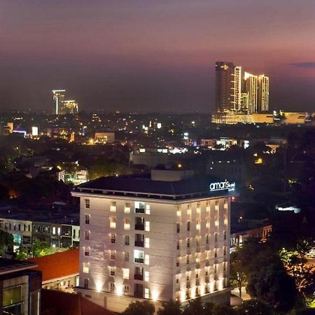 Amaris Hotel Darmo Surabaya Buitenkant foto