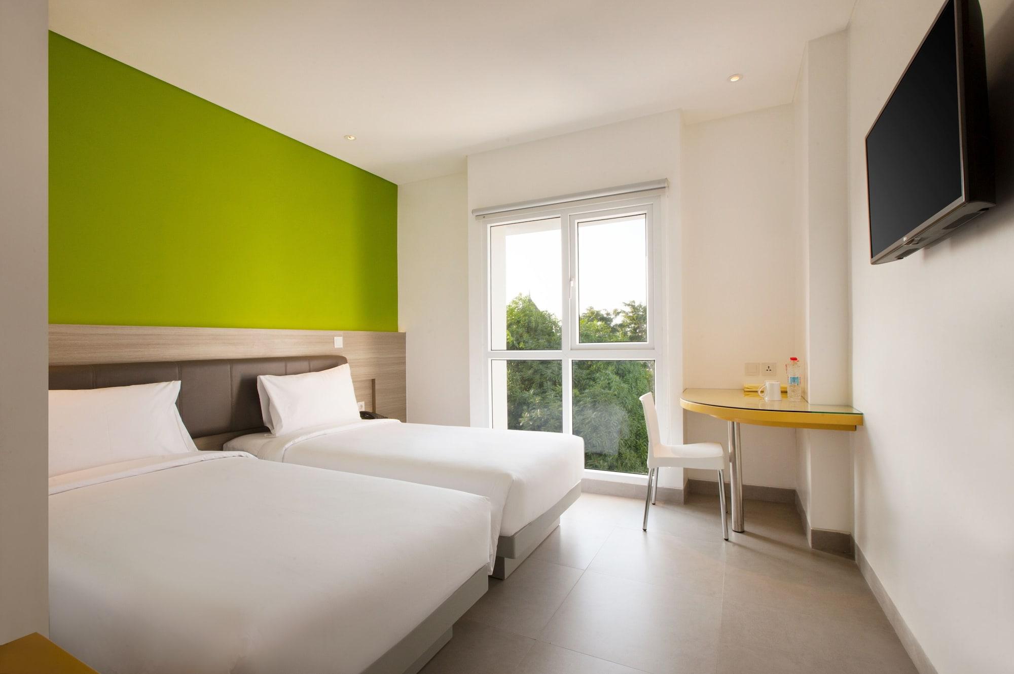 Amaris Hotel Darmo Surabaya Buitenkant foto