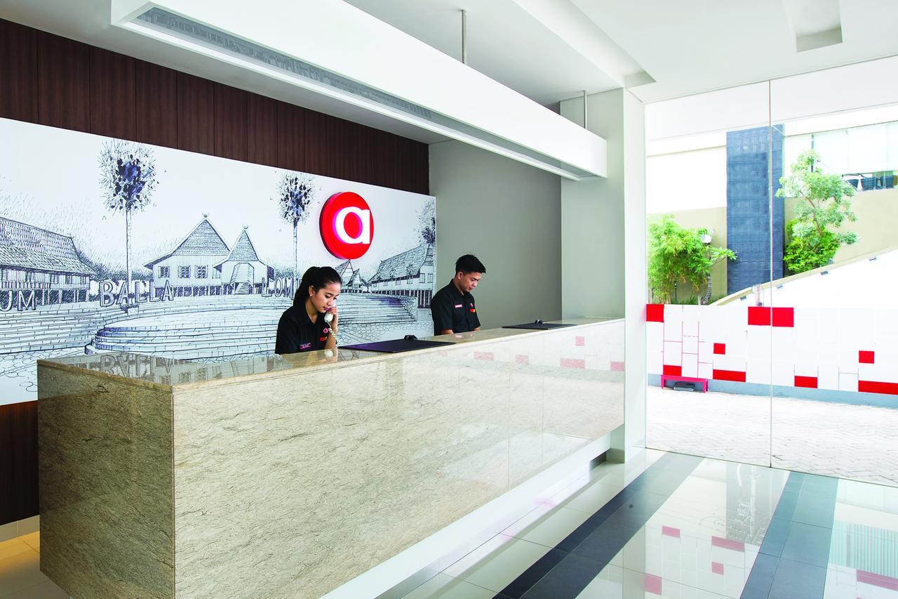 Amaris Hotel Darmo Surabaya Buitenkant foto